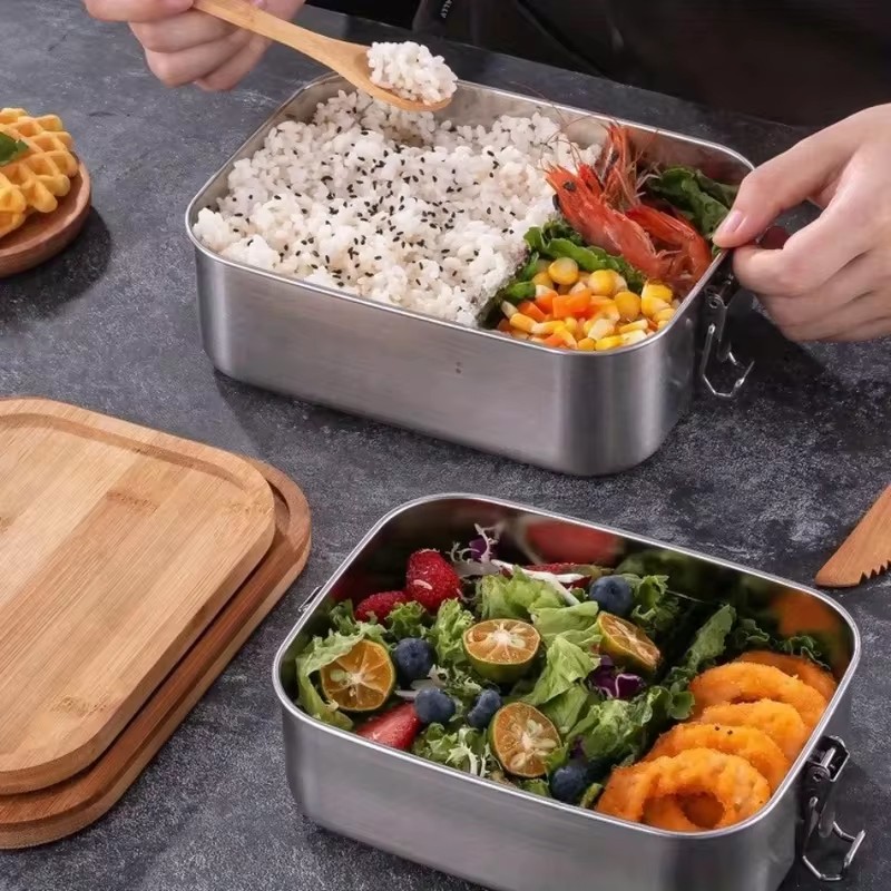 竹製の蓋が付いた、日本の伝統的な弁当箱。304ステンレス製で - Bento Box のレビューと価格
